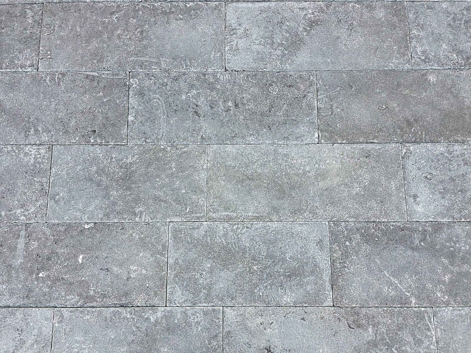 Melly grey chiseled flamed tumbled - Image 2