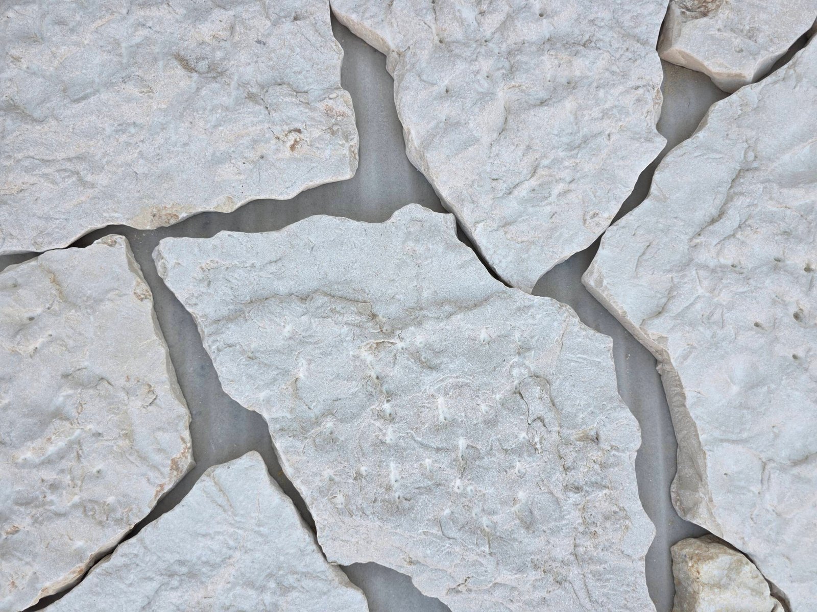 Galala rockface tumbled - Image 3